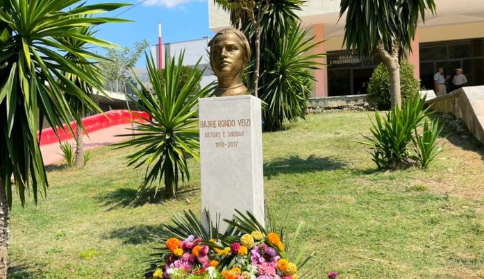 Gjashtë vjet pa aktoren e madhe Hajrie Rondo! Gjashtë vjet pa aktoren e madhe Hajrie Rondo!