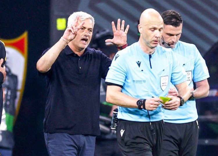 Shtator në Pragë! UEFA vendos për arbitrin e ndeshjes: Vlerëson maksimalisht Çeki-Shqipëri Shtator në Pragë! UEFA vendos për arbitrin e ndeshjes: Vlerëson maksimalisht Çeki-Shqipëri