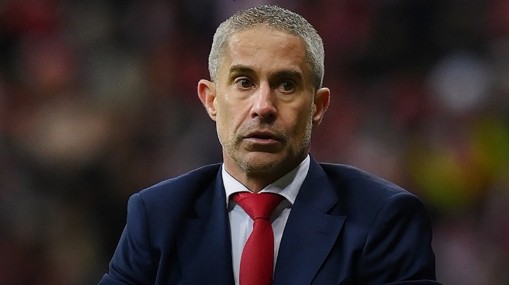 Emocionet e ‘Air Albania-s’ shkojnë deri në Brazil, mediet: Kush e ndal Shqipërinë e Sylvinhos? Emocionet e ‘Air Albania-s’ shkojnë deri në Brazil, mediet: Kush e ndal Shqipërinë e Sylvinhos?