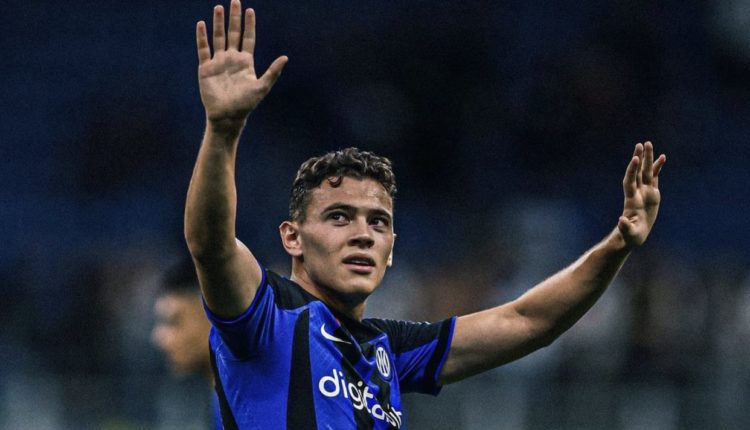 “Përpiqet me gjithë energjinë për t’ja dalë me Interin”! Miku i ngushtë i Asllanit zbulon emrin e ekipit që e kërkoi në verë: Ishte ofertë e rëndësishme “Përpiqet me gjithë energjinë për t’ja dalë me Interin”! Miku i ngushtë i Asllanit zbulon emrin e ekipit që e kërkoi në verë: Ishte ofertë e rëndësishme