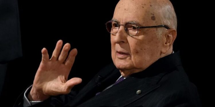 U shua në moshën 98-vjeçare ish-komunist President, Giorgio Napolitano: Kush ishte?!