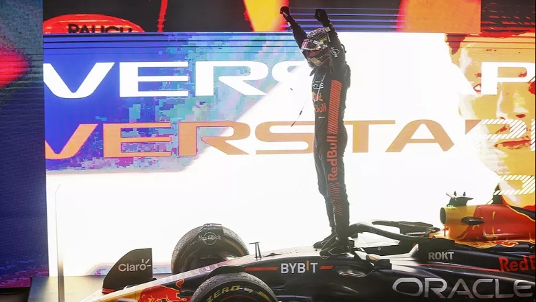 Formula 1/ Verstappen merr fitoren e 14-të dhe feston titullin kampion, përplasen pilotët e Mercedes Formula 1/ Verstappen merr fitoren e 14-të dhe feston titullin kampion, përplasen pilotët e Mercedes