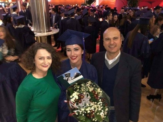 EKSKLUZIVE/ Dokumenti bombë: Gjermanët i kërkojnë shpjegime vajzës së Argita Berishës se ku i gjeti babai yt 320 mijë euro që t’i dha ty! EKSKLUZIVE/ Dokumenti bombë: Gjermanët i kërkojnë shpjegime vajzës së Argita Berishës se ku i gjeti babai yt 320 mijë euro që t’i dha ty!