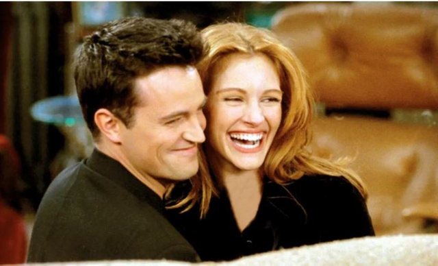 Matthew Perry vdiq në ditëlindjen e Julia Roberts ish-gruas së tij në vitet ’90 Matthew Perry vdiq në ditëlindjen e Julia Roberts ish-gruas së tij në vitet ’90
