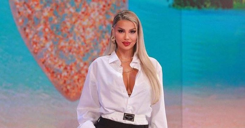 Pas aludimeve për video erotike, reagon sërish Luana Vjollca dhe jep mesazhin e fortë Pas aludimeve për video erotike, reagon sërish Luana Vjollca dhe jep mesazhin e fortë