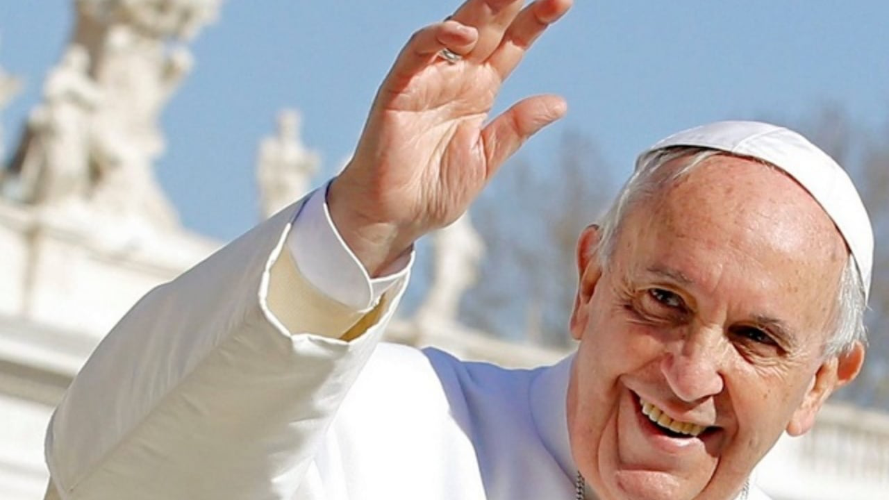 “Mos u largoni nga atdheu”! Papa Françesku mesazh të papritur për të rinjtë shqiptarë “Mos u largoni nga atdheu”! Papa Françesku mesazh të papritur për të rinjtë shqiptarë