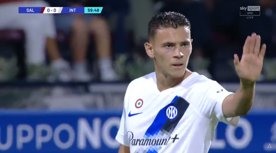 VIDEO/ Saktësi “kirurgjikale” në pasime! “Flirtoi” me eurogolin nga goditja e dënimit: Shikoni notën dhe statistikat e Asllanit VIDEO/ Saktësi “kirurgjikale” në pasime! “Flirtoi” me eurogolin nga goditja e dënimit: Shikoni notën dhe statistikat e Asllanit