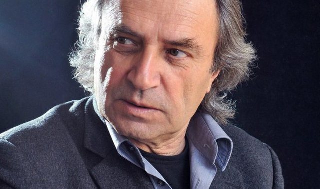 Aktori i njohur Mevlan Shanaj: Turp të shkojmë në bankë dhe të konfirmojmë se nuk kemi ndërruar jetë