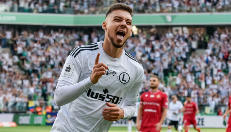 La Ernest Muçin në stol, media polake kryqëzon trajnerin serb pas humbjes së Legias: I pakuptueshëm, shqiptari po kalon sezon mbresëlënës La Ernest Muçin në stol, media polake kryqëzon trajnerin serb pas humbjes së Legias: I pakuptueshëm, shqiptari po kalon sezon mbresëlënës