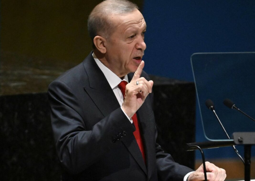 Erdogan heq dorë nga BE: Turqia nuk pret më asgjë nga ata që 45 vjet na lanë pas dere Erdogan heq dorë nga BE: Turqia nuk pret më asgjë nga ata që 45 vjet na lanë pas dere