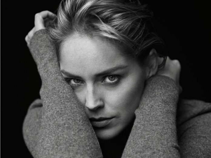 Mjekët i dhanë një shans 1% për të mbijetuar: E papërsëritshmja Sharon Stone flet për jetën e saj sot Mjekët i dhanë një shans 1% për të mbijetuar: E papërsëritshmja Sharon Stone flet për jetën e saj sot