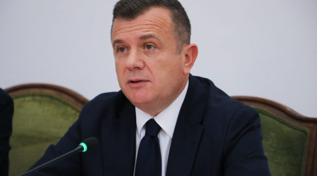 Operacioni i policisë, reagon Taulant Balla: Vijon intensivisht procesi i vetë-pastrimit të Policisë së Shtetit Operacioni i policisë, reagon Taulant Balla: Vijon intensivisht procesi i vetë-pastrimit të Policisë së Shtetit