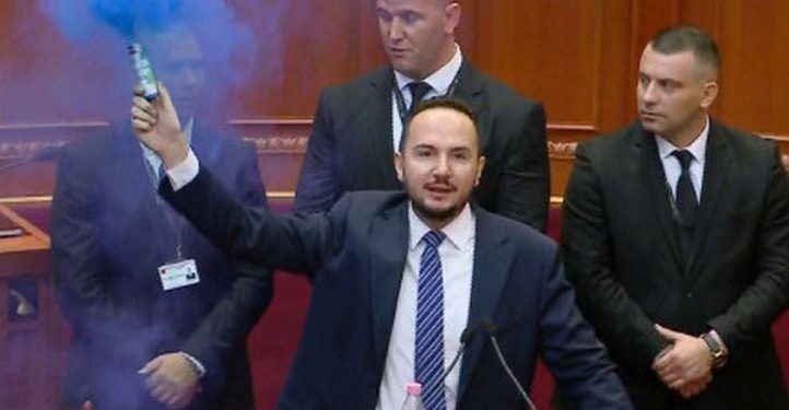 Kush ia vodhi kokën PD-së? Kush ia vodhi kokën PD-së?