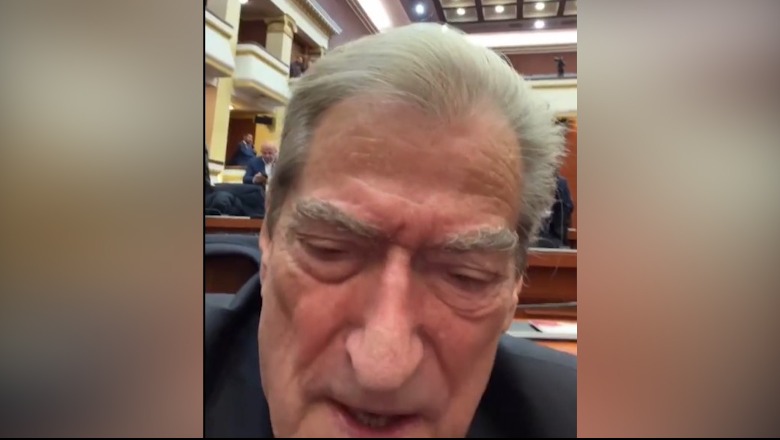 Frrok Çupi nxjerr të fshehtat tronditëse të lirimit të Malltezit nga burgu: Ja dhurata që mori gjykatësja dhe mesazhi i koduar i Berishës Frrok Çupi nxjerr të fshehtat tronditëse të lirimit të Malltezit nga burgu: Ja dhurata që mori gjykatësja dhe mesazhi i koduar i Berishës