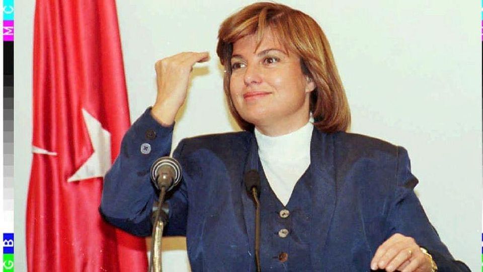 Si u bë që as në Kosovë e as në Shqipëri asnjë rrugë e asnjë shesh nuk u quajtë me emrin e ish-kryeministres turke, Prof. Dr. Tansu Çiller?