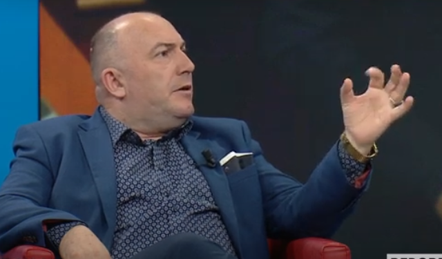 “Si Prigozhini i Putinit”! Azgan Haklaj: Erzen Breçani, krahu i djathtë i Berishës e Metës “Si Prigozhini i Putinit”! Azgan Haklaj: Erzen Breçani, krahu i djathtë i Berishës e Metës