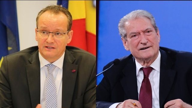 CDU/CSU shuplakë Saliut dhe Bardhit që është “nxirë” me të bardhë : Krichbaum është i autorizuar të flasë në emër të grupit tonë parlamentar CDU/CSU shuplakë Saliut dhe Bardhit që është “nxirë” me të bardhë : Krichbaum është i autorizuar të flasë në emër të grupit tonë parlamentar