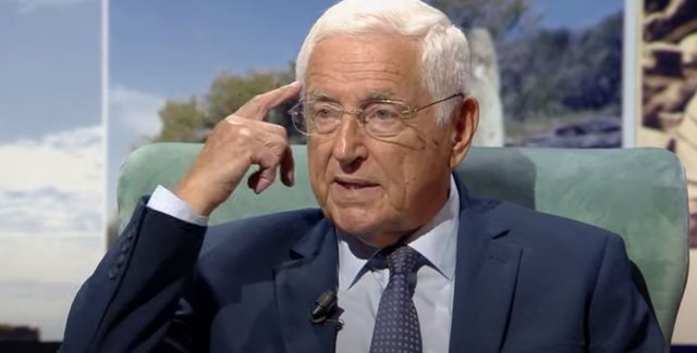 Rrëfehet Neritan Ceka: Në vitin ’97 më drejtuan pistoletën në kokë, shpëtova se nuk shkrepi Rrëfehet Neritan Ceka: Në vitin ’97 më drejtuan pistoletën në kokë, shpëtova se nuk shkrepi