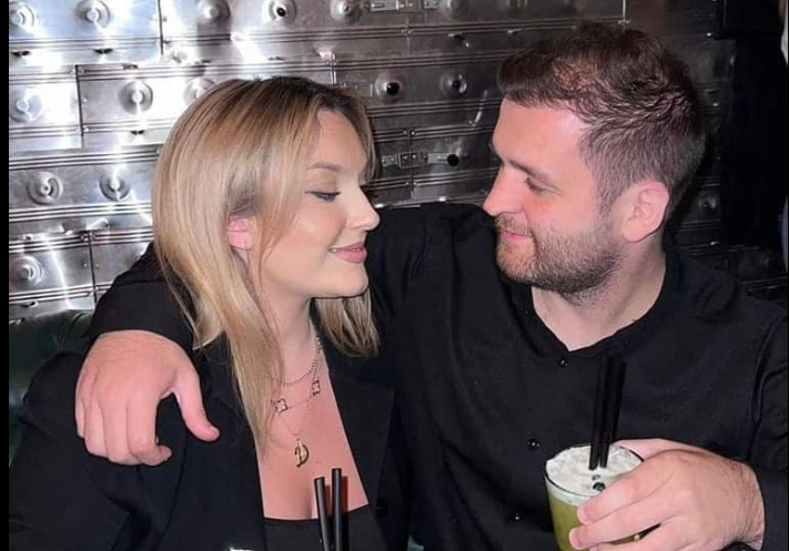 Vrasje makabre në makinë me fëmijët dhe burrin e gruas së këshilltarit të Pacollit në Prishtinë për grabitje Vrasje makabre në makinë me fëmijët dhe burrin e gruas së këshilltarit të Pacollit në Prishtinë për grabitje