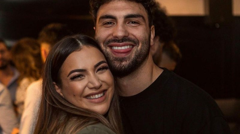 “Çdo fillim ka një fund”! Habit menaxheri i Ledri Vulës: Zbulon arsyen e ndarjes me Sarën “Çdo fillim ka një fund”! Habit menaxheri i Ledri Vulës: Zbulon arsyen e ndarjes me Sarën