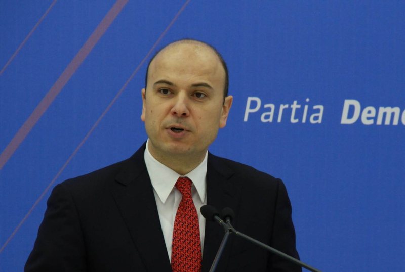 Kërkoi kthimin e telefonit që iu mor si provë nga SPAK, Gjykata merr vendimin për Jamarbër Malltezit Kërkoi kthimin e telefonit që iu mor si provë nga SPAK, Gjykata merr vendimin për Jamarbër Malltezit