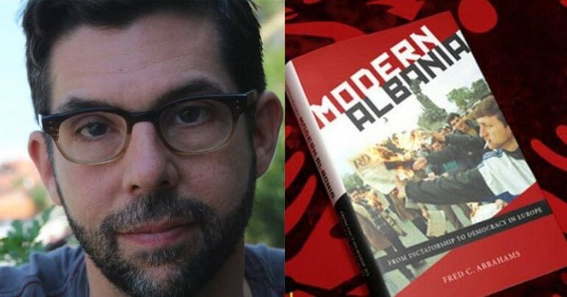 Habit shkrimtari amerikan, zbulon ku fsheh Fatos Nano më 14 shtator kur turma e terroristëve të Saliut sulmoi Kryeministrinë Habit shkrimtari amerikan, zbulon ku fsheh Fatos Nano më 14 shtator kur turma e terroristëve të Saliut sulmoi Kryeministrinë