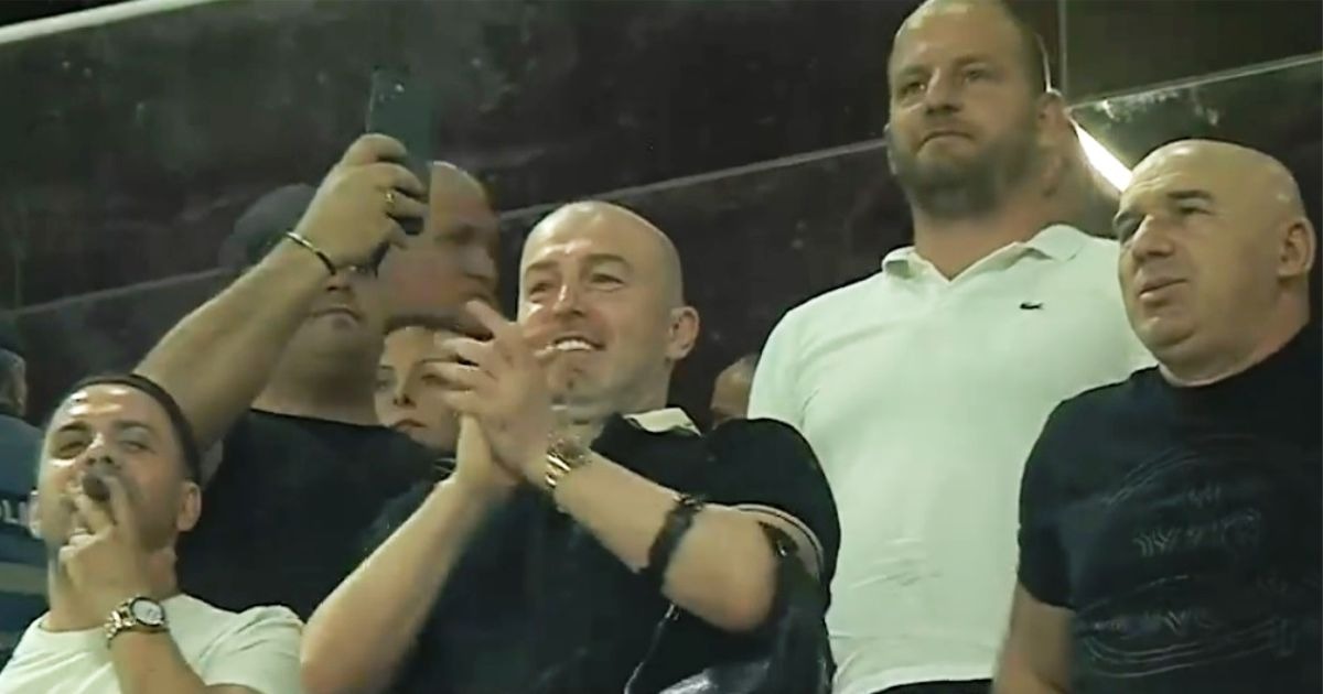 Ardit Kraja bosi i basteve ilegale online, ish pronari i “Superbast” po zhvat xhepat e mijëra qytetarëve shqiptarë, pastron paratë në kompaninë e ndërtimit Ardit Kraja bosi i basteve ilegale online, ish pronari i “Superbast” po zhvat xhepat e mijëra qytetarëve shqiptarë, pastron paratë në kompaninë e ndërtimit