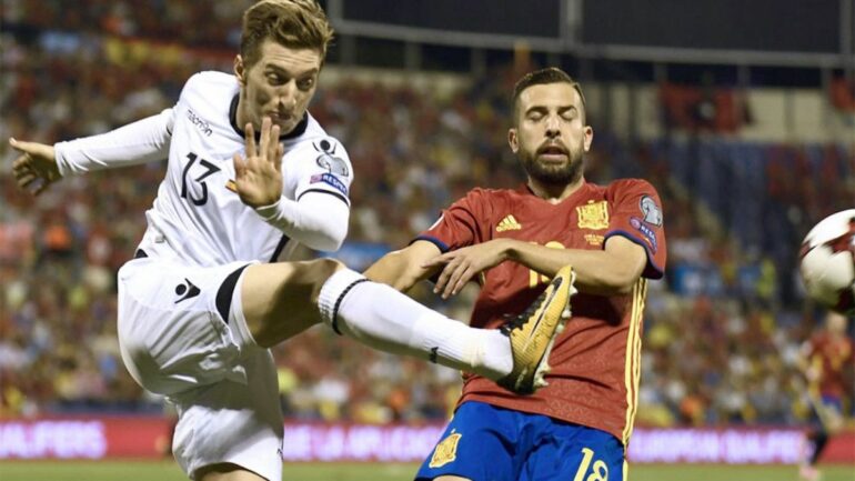 Si Kombëtarja i mori Spanjës mbrojtësin dhe e veshi kuqezi?! gazeta “AS”: Në Shqipëri ka 4 mijë njerëz me mbiemër Balliu, por Spanja kishte një