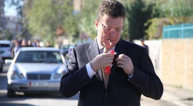 “Nuk na linte dhimbja që na e bënte ngërç frymën”! Si e përkujtojnë Sokol Olldashin vëllai dhe e ëma “Nuk na linte dhimbja që na e bënte ngërç frymën”! Si e përkujtojnë Sokol Olldashin vëllai dhe e ëma