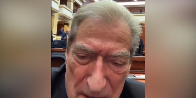 Spartak Braho: Sali Berisha është frikacak, janë 260 djem tropojanë të vrarë për llogari të tij, duhet të përgjigjet para drejtësisë Spartak Braho: Sali Berisha është frikacak, janë 260 djem tropojanë të vrarë për llogari të tij, duhet të përgjigjet para drejtësisë