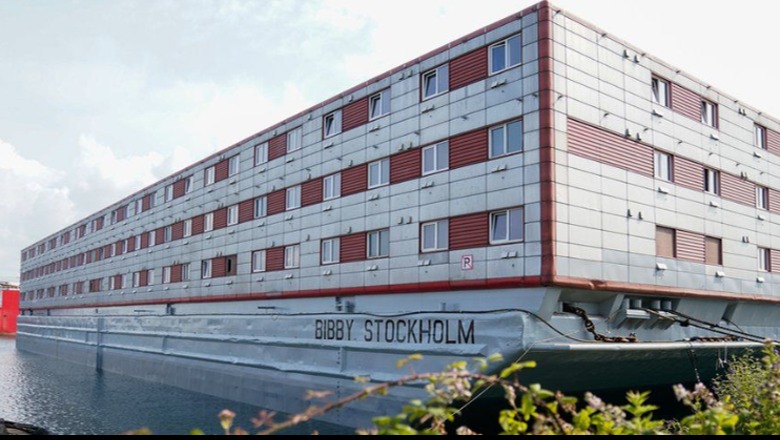 Një tjetër emgrant shqiptarë vetëm 27 vjeç vetëvritet në anijen-hotel “Bibby Stockholm” ku ishte strehuar duke pritur përgjigjie me 300 azilantë të tjerë Një tjetër emgrant shqiptarë vetëm 27 vjeç vetëvritet në anijen-hotel “Bibby Stockholm” ku ishte strehuar duke pritur përgjigjie me 300 azilantë të tjerë