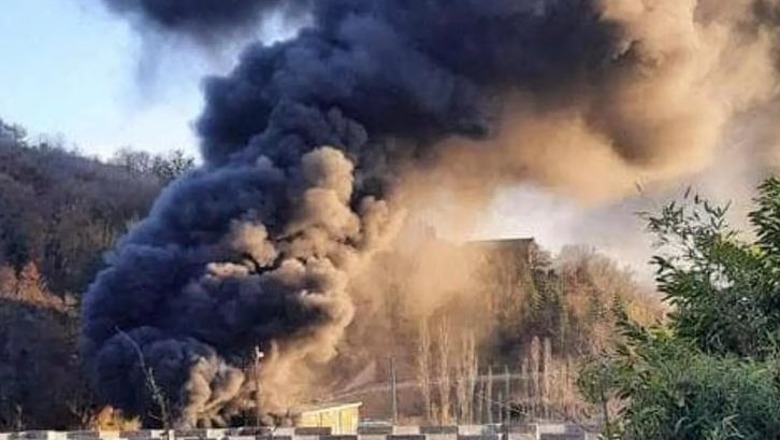 VIDEO/ Aksident tragjik në Itali, autobusi me fëmijë përplaset me ambulancën, tym e flakë në tunel! Katër të vdekur, një mjek shqiptar! Shtatë të plagosur VIDEO/ Aksident tragjik në Itali, autobusi me fëmijë përplaset me ambulancën, tym e flakë në tunel! Katër të vdekur, një mjek shqiptar! Shtatë të plagosur