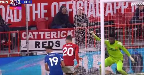 VIDEO/ Armando Brojën e ndalon shtylla për një gol kundër Manchester United, sulmuesi shqiptar lihet vetëm nga shokët e ekipit VIDEO/ Armando Brojën e ndalon shtylla për një gol kundër Manchester United, sulmuesi shqiptar lihet vetëm nga shokët e ekipit