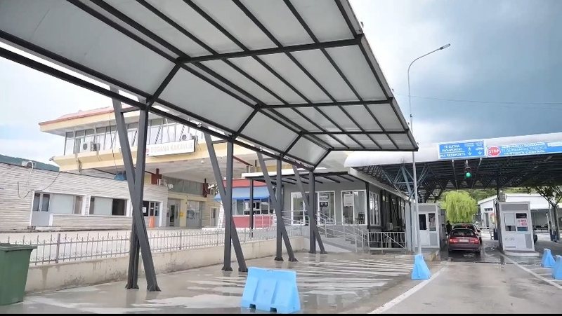 Aksion antikontrabandë: Lejuan kalimin e 4 kamionëve me mallra kontrabandë arrestohen doganierë transportues dhe pronarët e mallit!