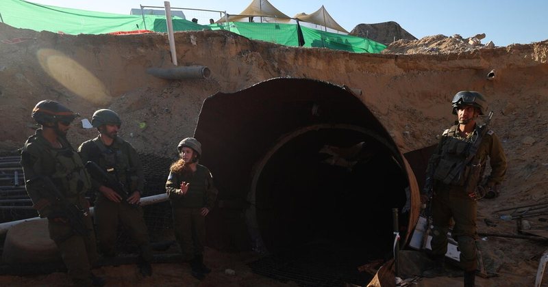 Izraeli shkatërron tunelet e përdorura nga Hamasi Izraeli shkatërron tunelet e përdorura nga Hamasi