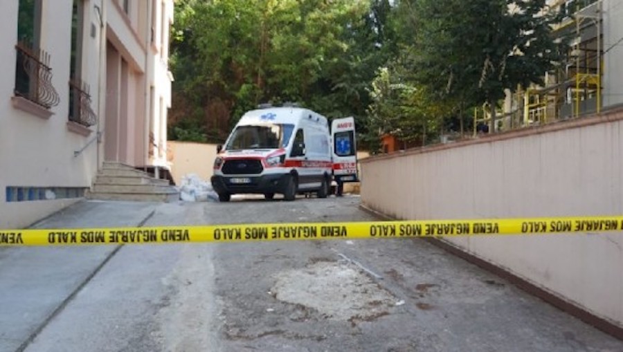 E rëndë në Tiranë, një i moshuar bie nga lartësi tek pallati tek 9-katshet E rëndë në Tiranë, një i moshuar bie nga lartësi tek pallati tek 9-katshet