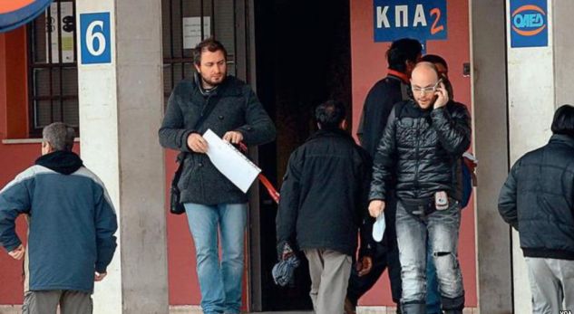 Vota me postë është varianti më i keq që do hedh në erë zgjedhjet e 11 Maj! Kreshnik Spahiu: Unë isha atje, kur votuan 500 emigrantë të dehur, në mënyrë kolektive dhe të detyruar Vota me postë është varianti më i keq që do hedh në erë zgjedhjet e 11 Maj! Kreshnik Spahiu: Unë isha atje, kur votuan 500 emigrantë të dehur, në mënyrë kolektive dhe të detyruar