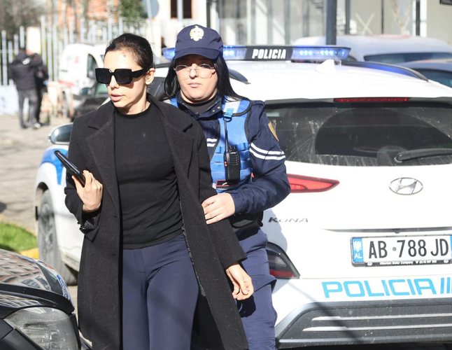 Dy standartet dhe një shtet me drejtësi brekëulur: Berisha me dhëndrin e vet, përballë Alma Kaçit Dy standartet dhe një shtet me drejtësi brekëulur: Berisha me dhëndrin e vet, përballë Alma Kaçit