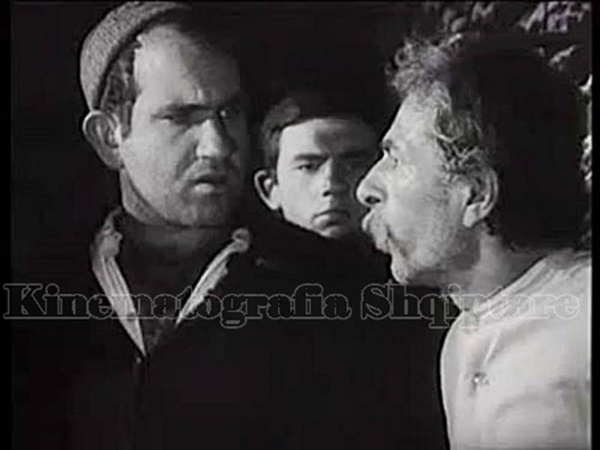 Aktori i taeatrit dhe i kinemas Jani Riza sot do të festonte 83 vjetorin Aktori i taeatrit dhe i kinemas Jani Riza sot do të festonte 83 vjetorin