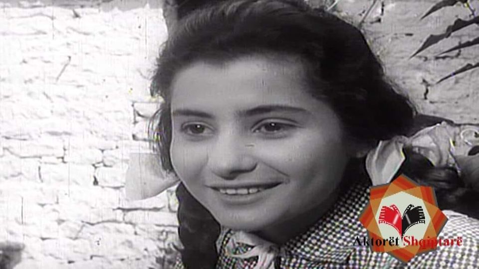 Sot  “Persefoni e Ngadhnjim mbi vdekjen” aktorja Eglantina Kume feston 74 vjetorin e lindjes