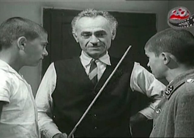 Për të gjithë ju që dashuroni artin: A do të kemi më aktorë si Kadri Roshi, Margarita Xhepa apo Tinka Kurti? Për të gjithë ju që dashuroni artin: A do të kemi më aktorë si Kadri Roshi, Margarita Xhepa apo Tinka Kurti?