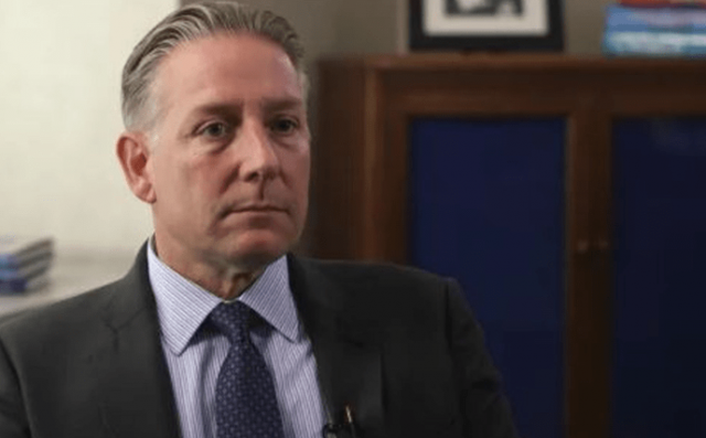 Po Luli me Saliun ku janë? Lapsusi apo padije në pretencën ndaj McGonigal: Duçka, ish-ministër energjisë i propozoi Ramës të shmangte dhënien e licencës për kërkim nafte për kompani të lidhur me rusët! Po Luli me Saliun ku janë? Lapsusi apo padije në pretencën ndaj McGonigal: Duçka, ish-ministër energjisë i propozoi Ramës të shmangte dhënien e licencës për kërkim nafte për kompani të lidhur me rusët!