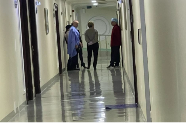 FOTOLAJM/ Keq, keq puna!A po pregatitet “pacienti” i presidencës për raport mjekësor? Çfarë i ndodhi? Ilir Meta përfundon në spital FOTOLAJM/ Keq, keq puna!A po pregatitet “pacienti” i presidencës për raport mjekësor? Çfarë i ndodhi? Ilir Meta përfundon në spital