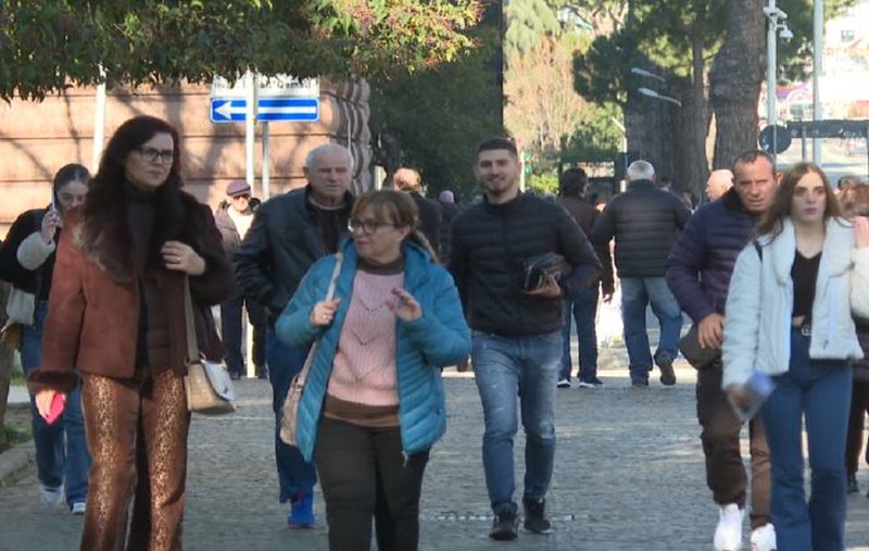 Eurostat: Shqiptarët janë më pak të kënaqurit nga jeta në Europë Eurostat: Shqiptarët janë më pak të kënaqurit nga jeta në Europë