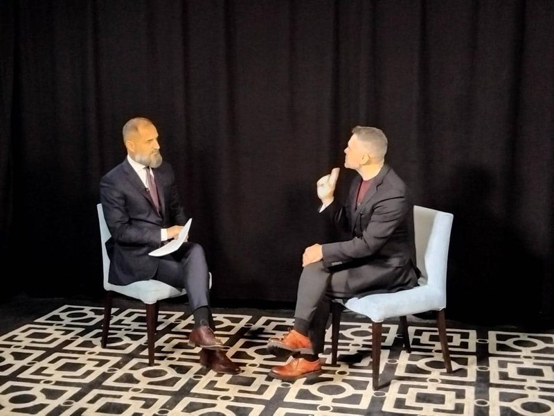 Arben Ahmetaj, intervistë për Çim Pekën nga arratia Arben Ahmetaj, intervistë për Çim Pekën nga arratia