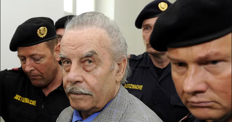 Mbylli të bijën në bodrum për 24 vite dhe bëri 7 fëmijë me të, lirohet nga qelia babai monstër Mbylli të bijën në bodrum për 24 vite dhe bëri 7 fëmijë me të, lirohet nga qelia babai monstër