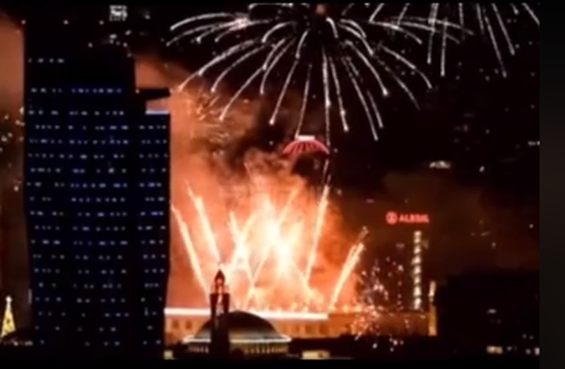 VIDEO/ Publikohen pamjet magjike nga avioni! Kjo ishte atmosfera mahnitëse në Tiranë në minutat e para të Vitit të Ri 2024 VIDEO/ Publikohen pamjet magjike nga avioni! Kjo ishte atmosfera mahnitëse në Tiranë në minutat e para të Vitit të Ri 2024