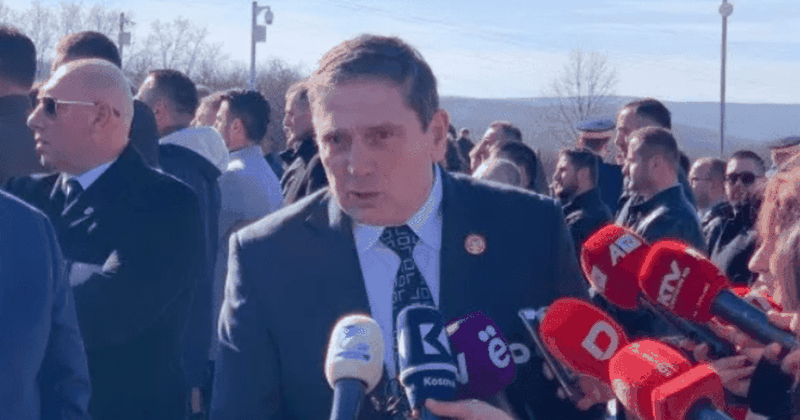 Vizitoi Prekazin dhe kërkoi falje për krimet në Kosovë, arrestohet politikani serb