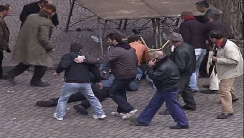 Vrasjet e 21 Janarit! Gjykata e Lartë vendos nëse dosja do i kalojë SPAK pas vendimit skandaloz të SPAK dhe GJKKO Vrasjet e 21 Janarit! Gjykata e Lartë vendos nëse dosja do i kalojë SPAK pas vendimit skandaloz të SPAK dhe GJKKO