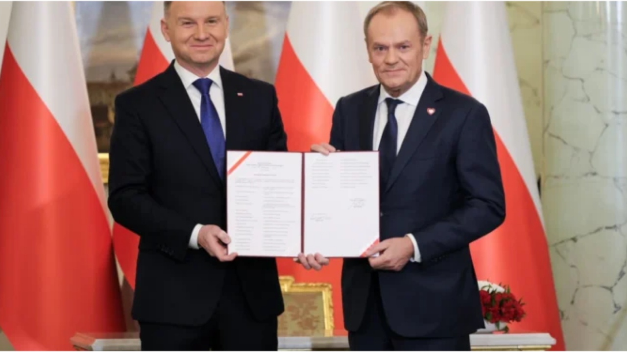 Thellohet kriza politike në Poloni: Duda fal dy ish-ministra të burgosur Thellohet kriza politike në Poloni: Duda fal dy ish-ministra të burgosur